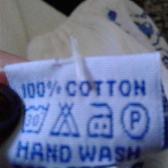 White top embroidered with blue flowers - Picture 7 of 7